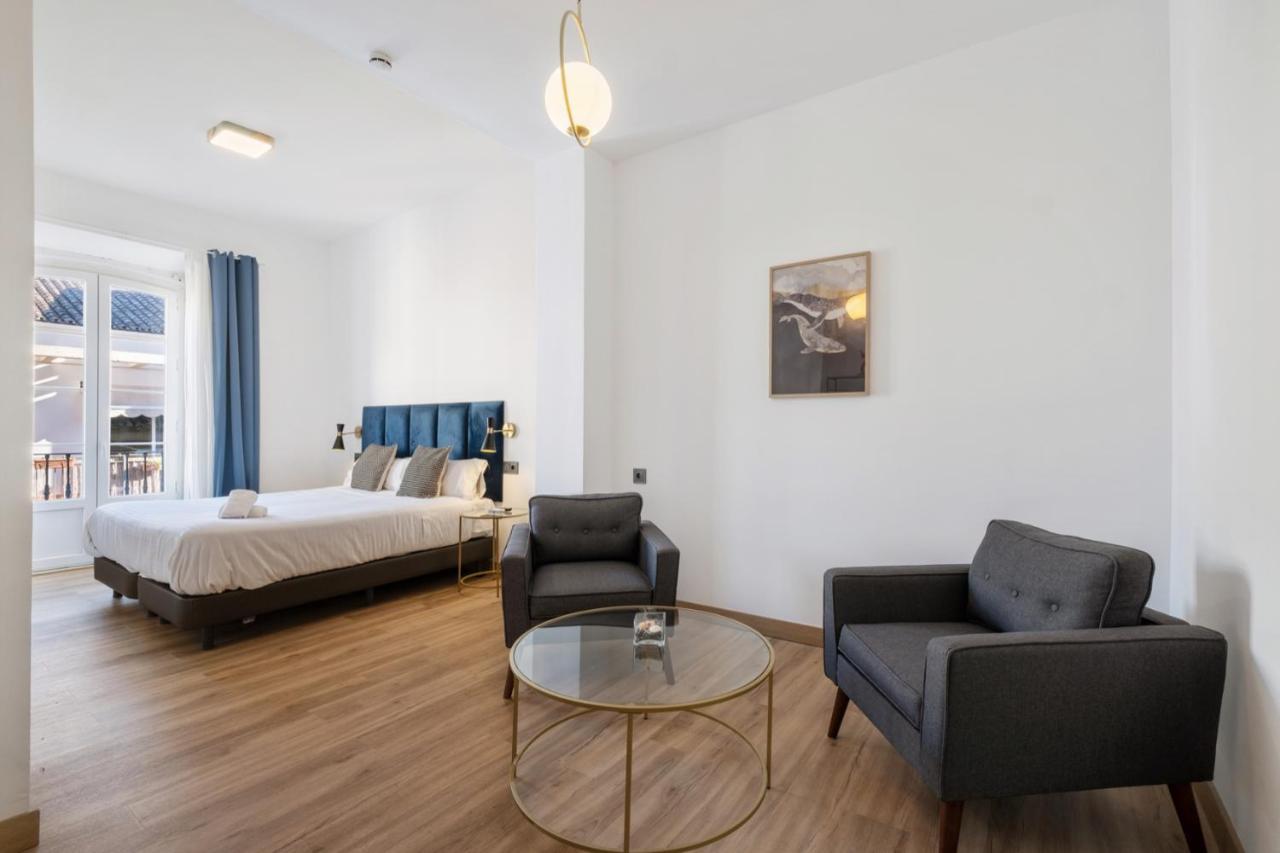 Malaga City Suites Exterior foto